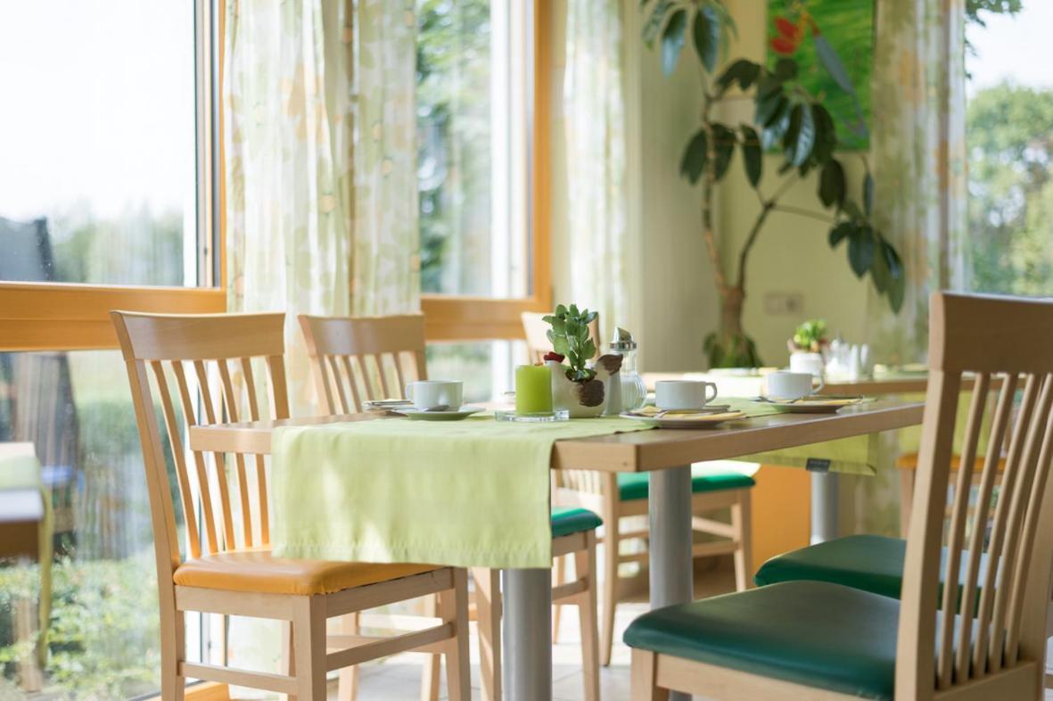 Gasthaus-Pension Hofmann Oberdachstetten Exteriör bild