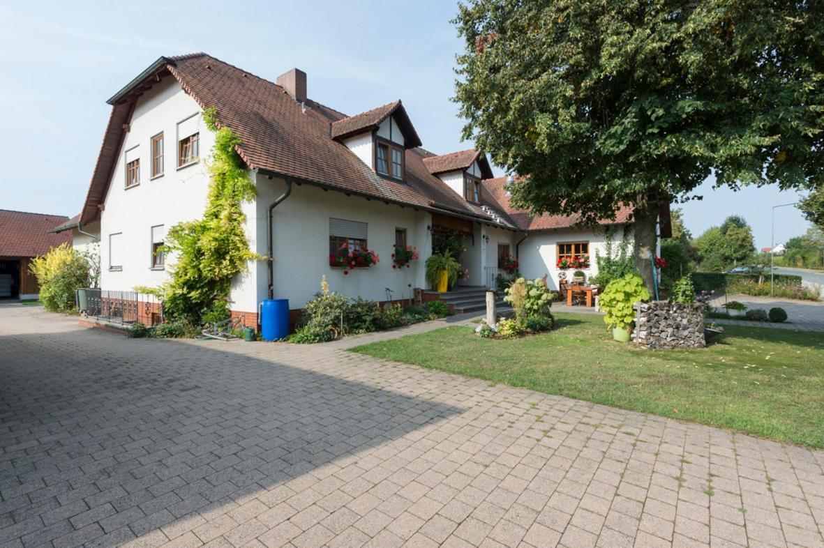 Gasthaus-Pension Hofmann Oberdachstetten Exteriör bild